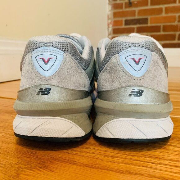 New Balance 990v5 “Castlerock” Grey Silver Sneaker Women's Size 9.5 Men's size 8 - Picture 8 of 11